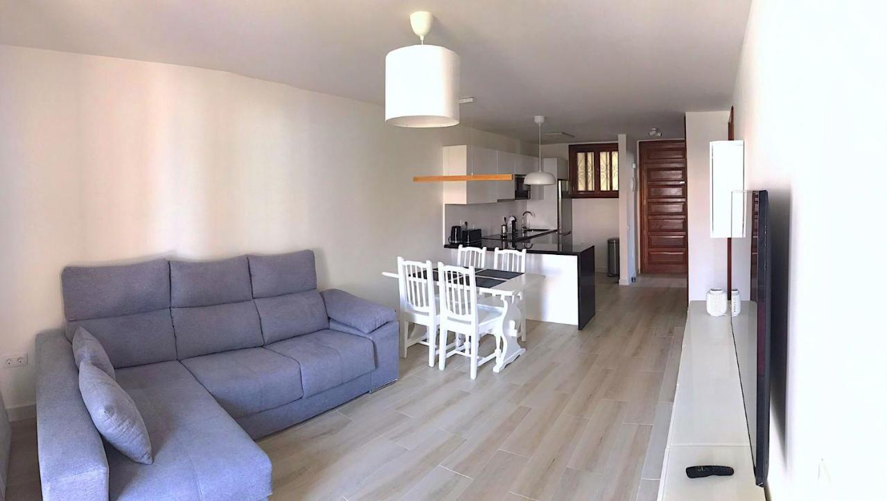 Parque Santiago I - 2 Bedroom - 1 Bathroom - Open Plan Living - Kitchen Area - Extra Large Balcony - First Floor Apartment Playa de las Americas (Tenerife) Exterior foto