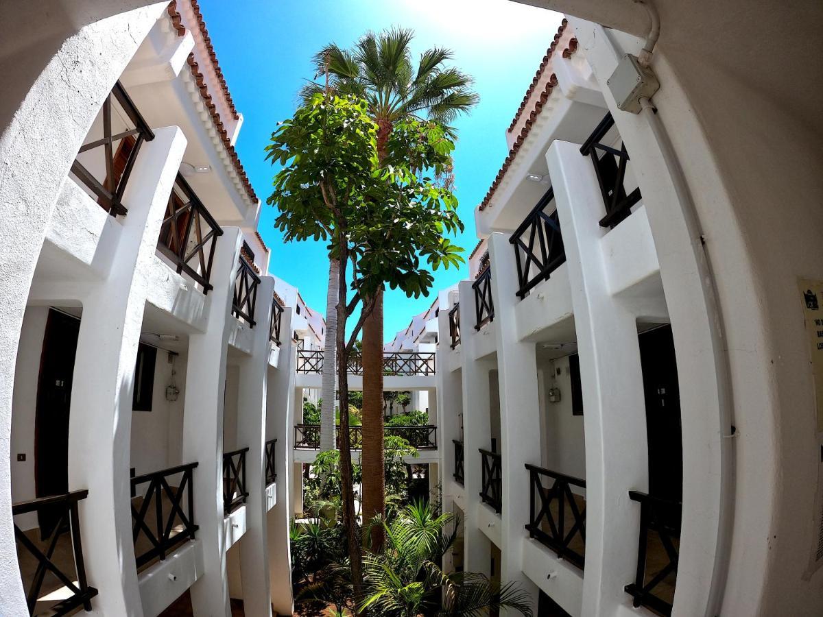 Parque Santiago I - 2 Bedroom - 1 Bathroom - Open Plan Living - Kitchen Area - Extra Large Balcony - First Floor Apartment Playa de las Americas (Tenerife) Exterior foto